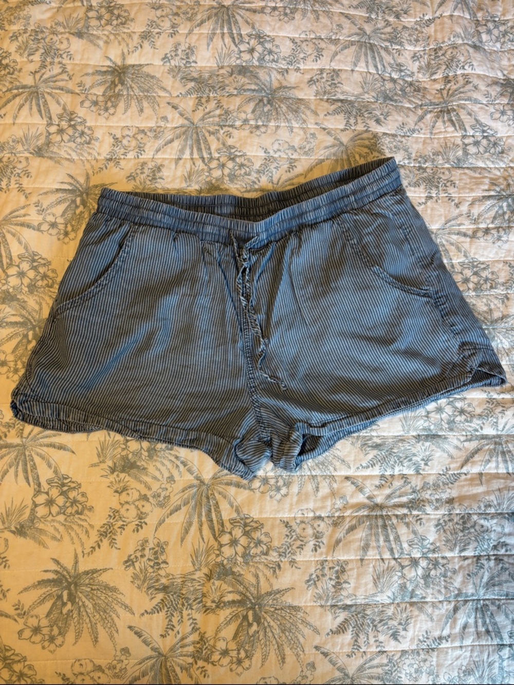 Women’s Blue Striped Drawstring Lounge Shorts SZ L